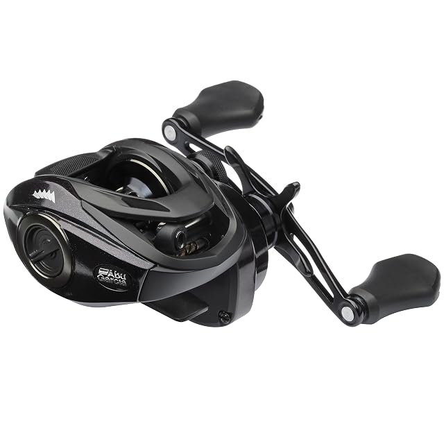 Abu Garcia Spike Low-Profile-Baitcastrolle in Grün und Violett